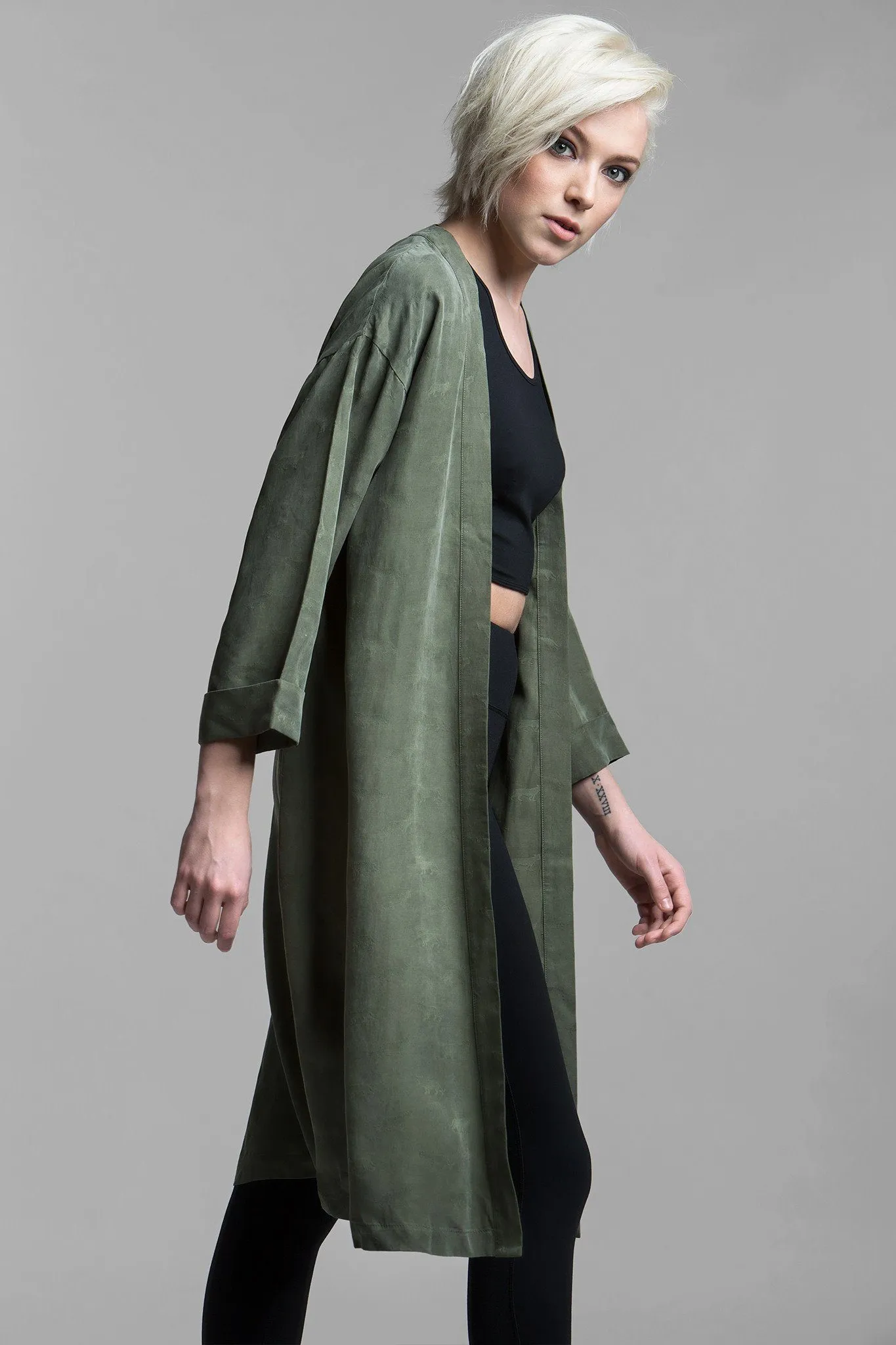 Aio Kimono