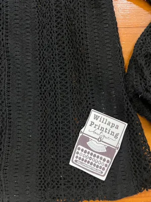 BLACK LACE BUTTON DOWN VNECK TOP