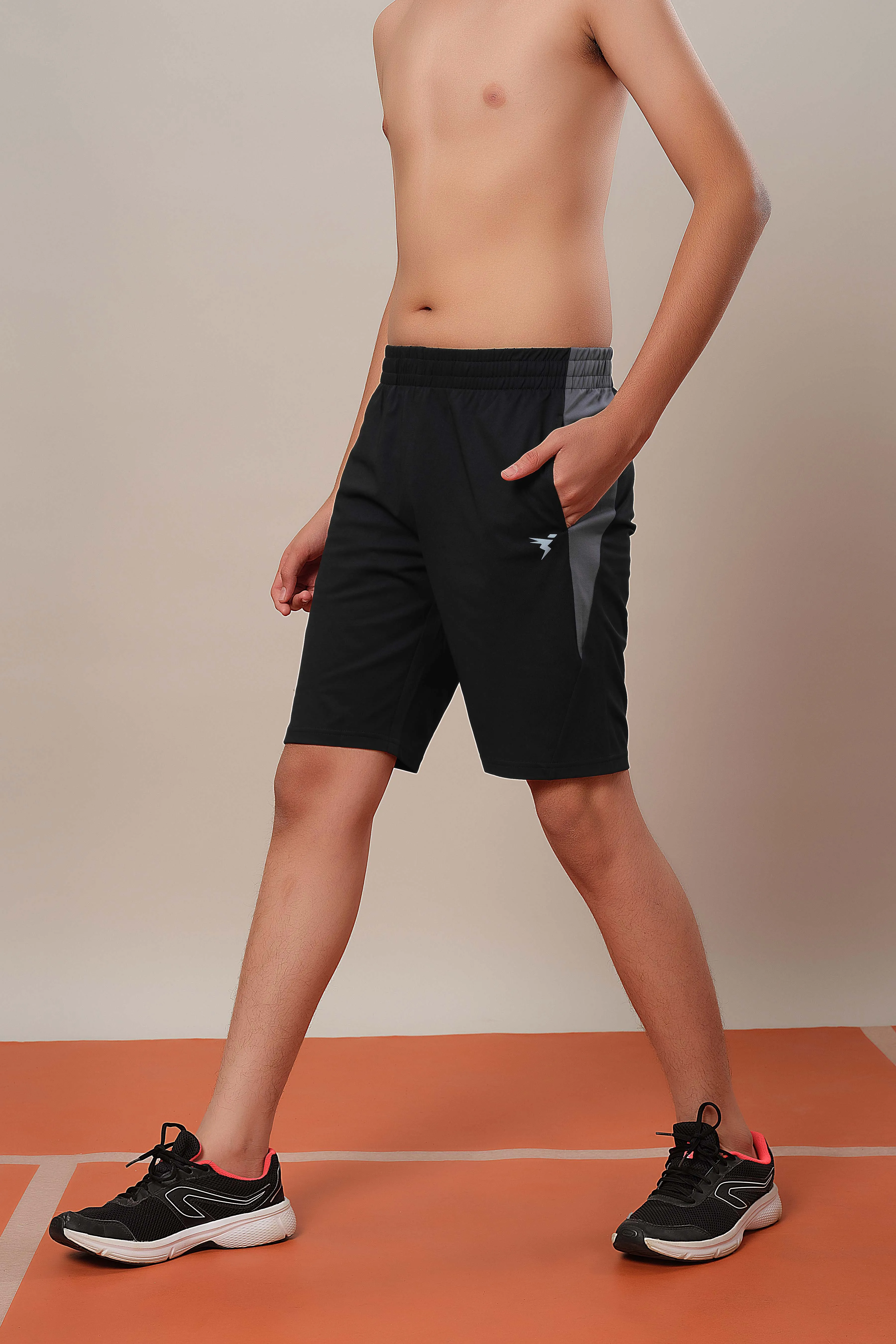 Boys Colorblock Regular Fit Shorts with 4 Way Crispy