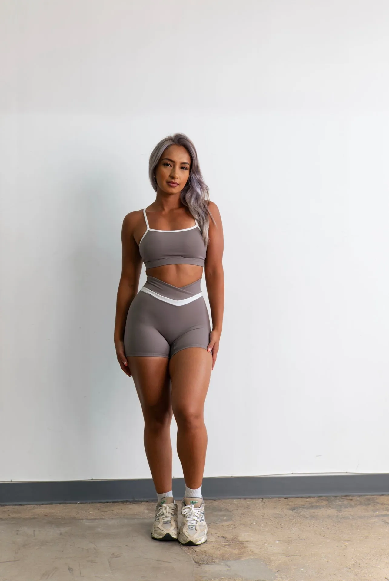 Cloud V Waist Shorts