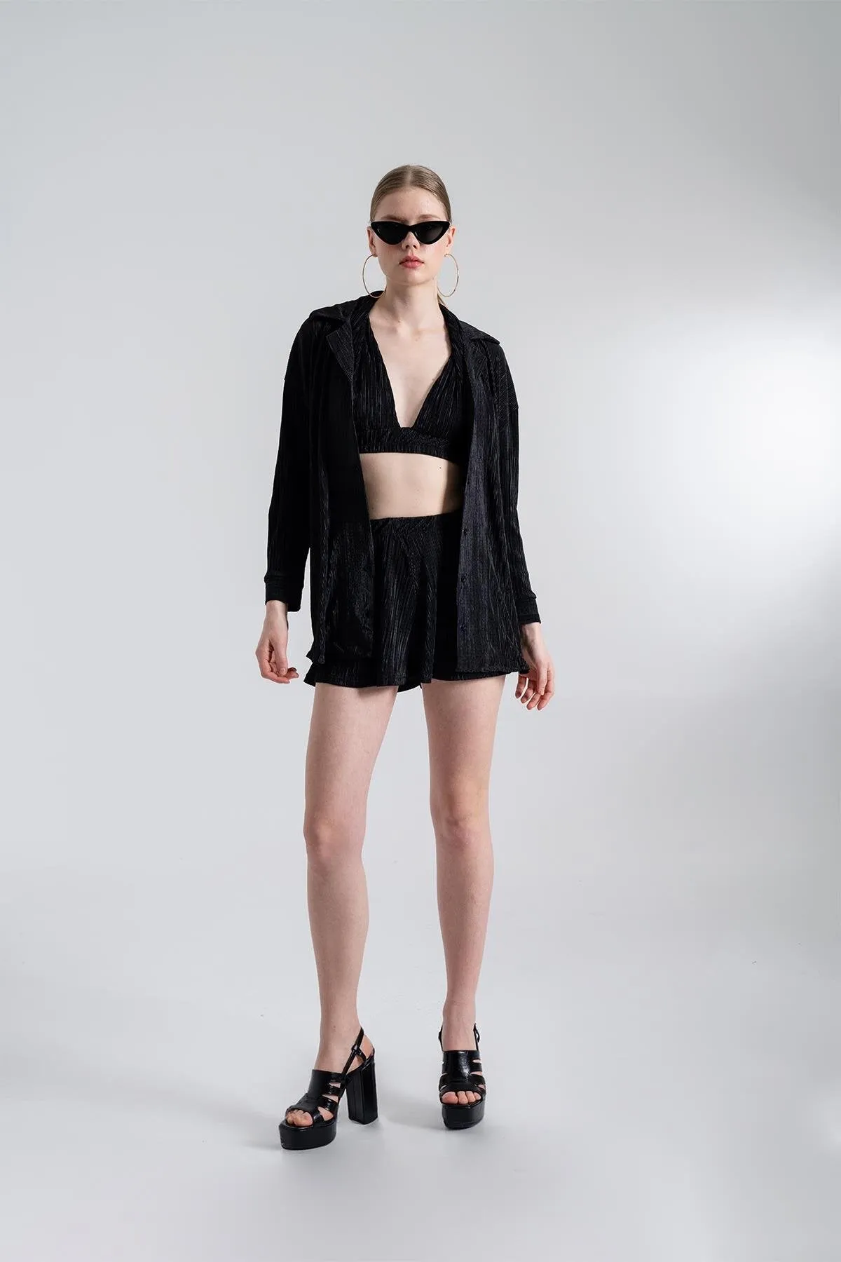 Comfy Elastic Waist Shorts Black