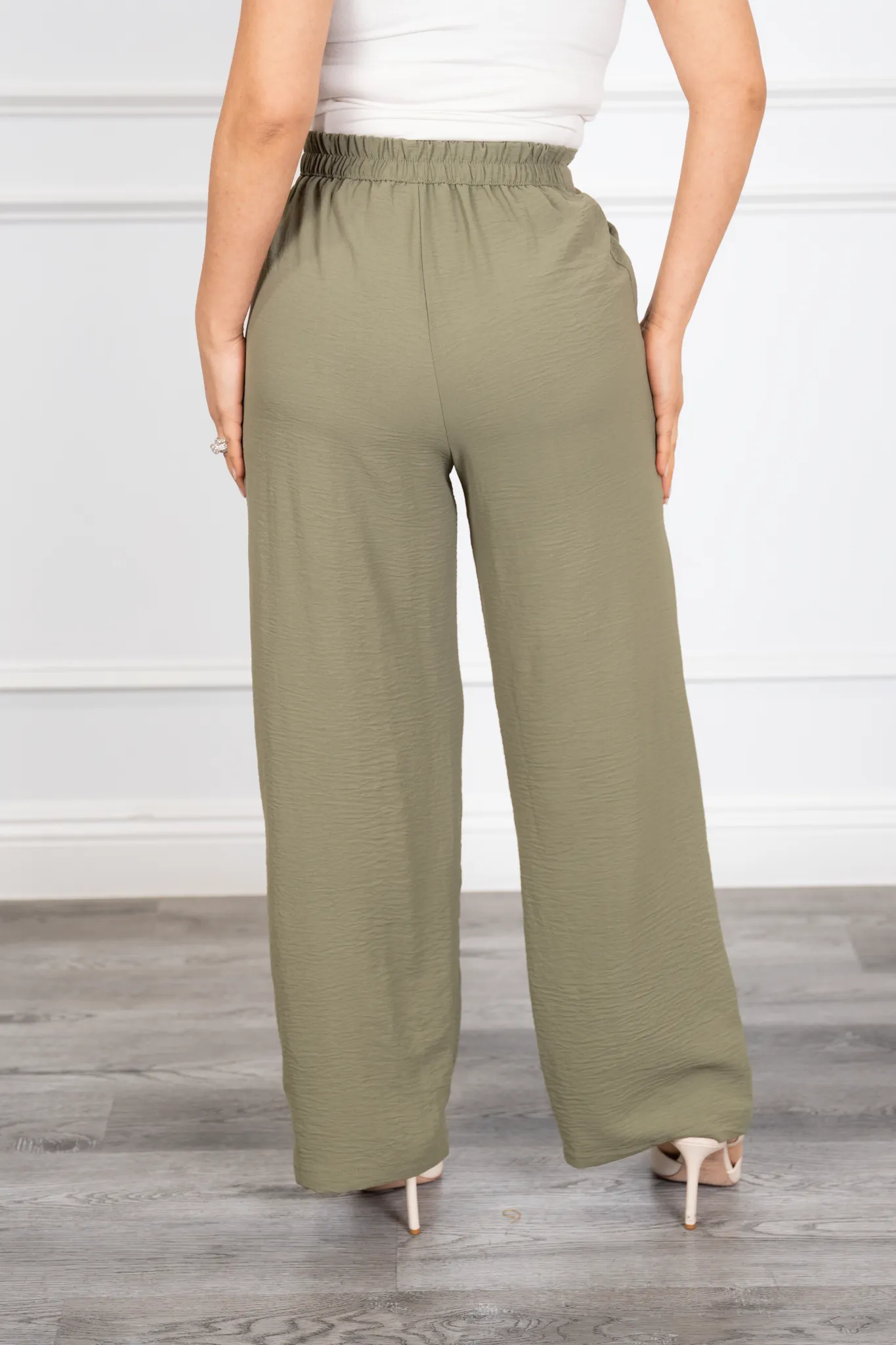 Patty - Olive Green Pleated Wide-Leg Trousers