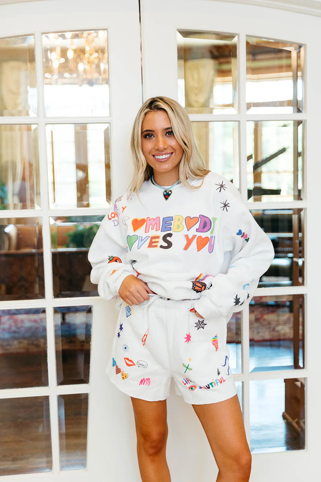 Somebody Loves You Sweatshorts - White